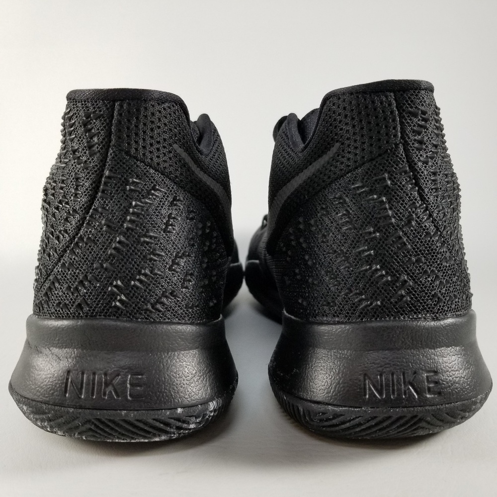 Nike Kyrie 3 GS Youth Basketball Shoes Black 6.5Y - Picture 4 of 8